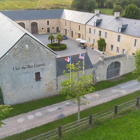 Le Clos Du Bas Courtil Guesthouse B&B Omaha Beach Osmanville ภายนอก รูปภาพ