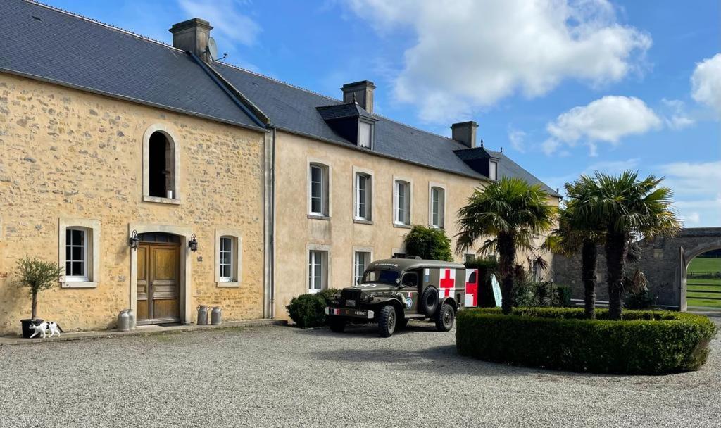 Le Clos Du Bas Courtil Guesthouse B&B Omaha Beach Osmanville ภายนอก รูปภาพ