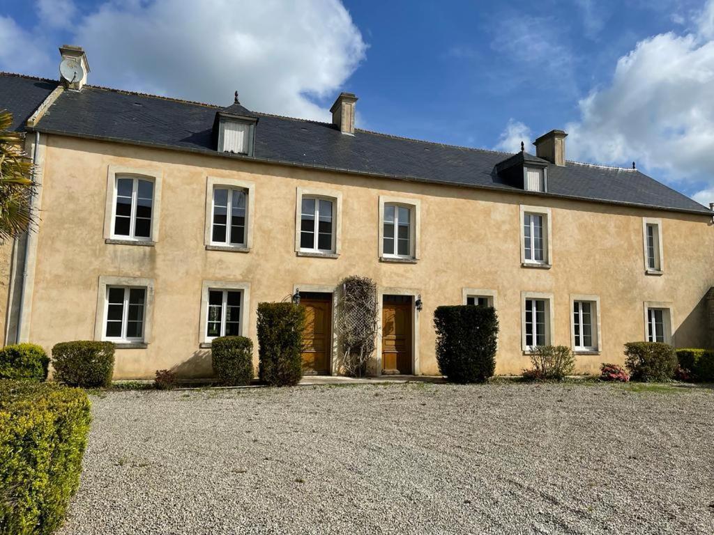 Le Clos Du Bas Courtil Guesthouse B&B Omaha Beach Osmanville ภายนอก รูปภาพ