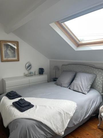Le Clos Du Bas Courtil Guesthouse B&B Omaha Beach Osmanville ภายนอก รูปภาพ