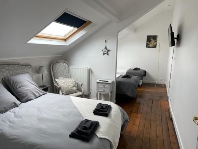 Le Clos Du Bas Courtil Guesthouse B&B Omaha Beach Osmanville ภายนอก รูปภาพ